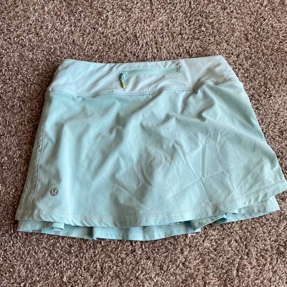 Lululemon Pace Setter Skirt in White Size 2 Regular and blue skirt bundle - Picture 11 of 12